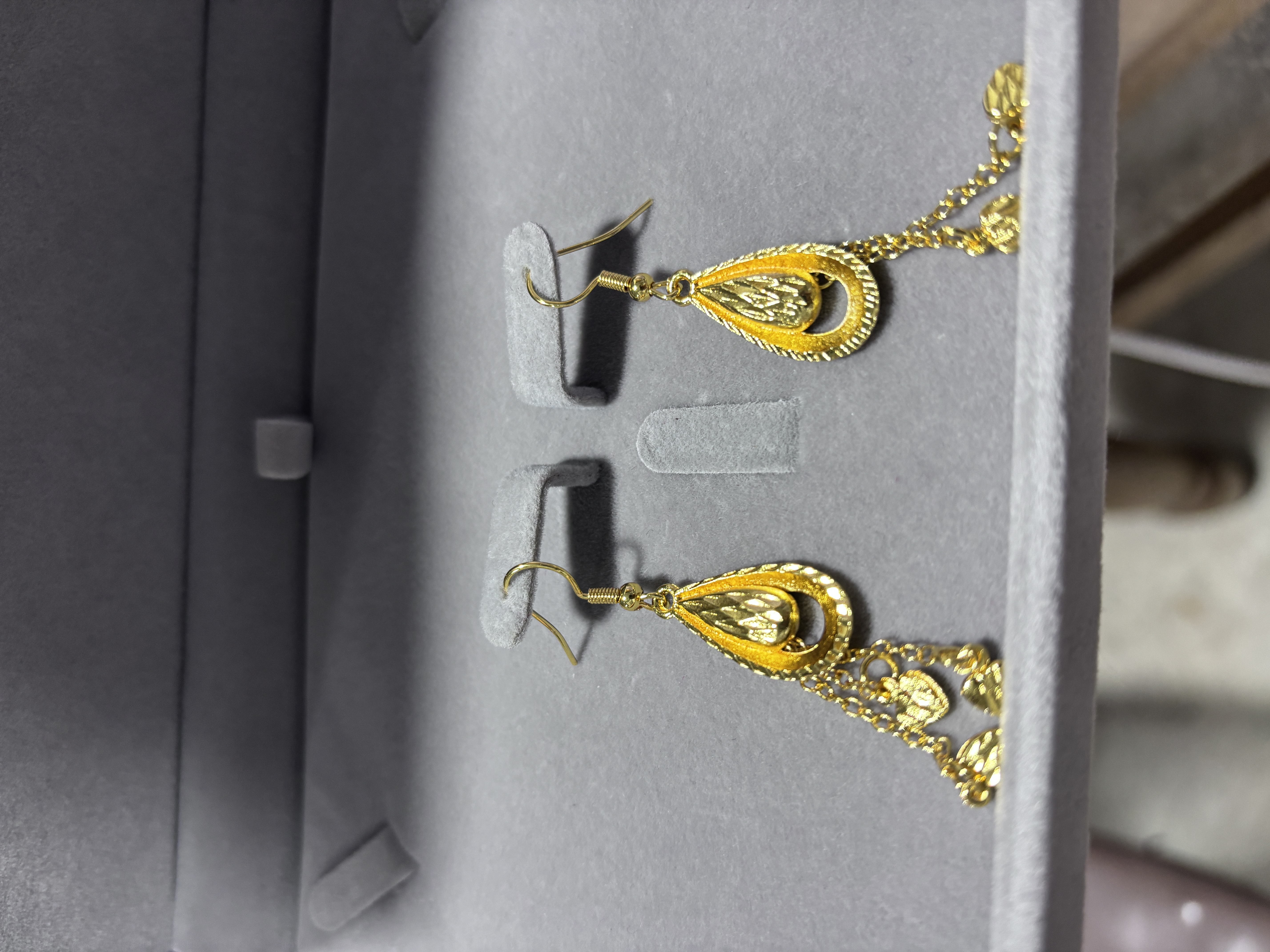 A663金色精工水滴耳环