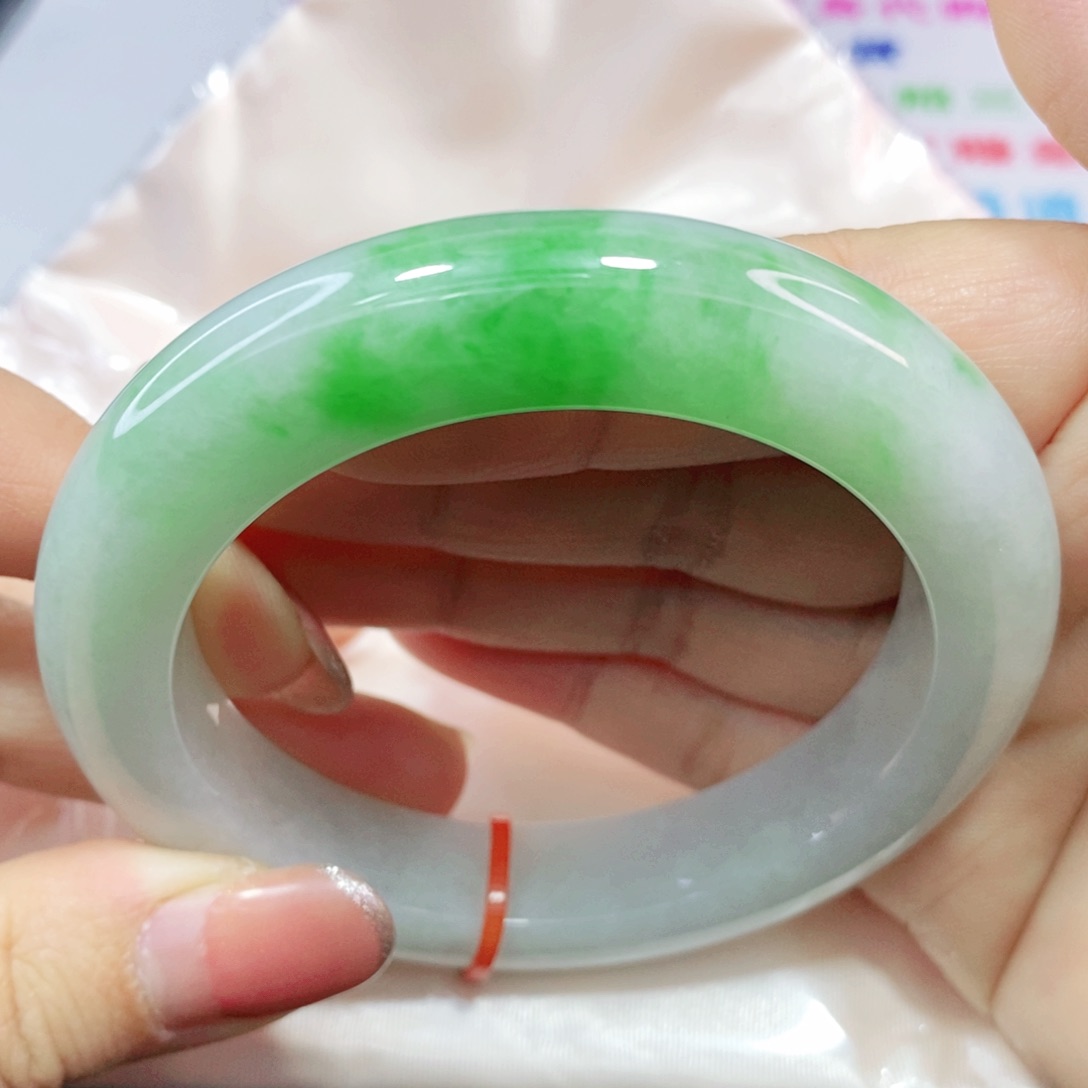 未镶嵌手镯翡翠56.6圈半山水