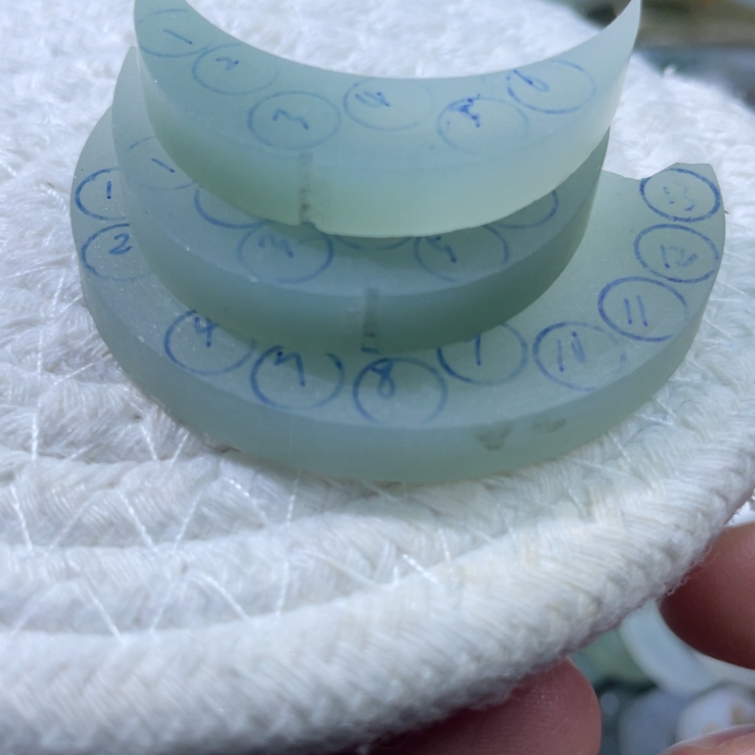 蛋****定制翡翠未镶嵌天然翡翠