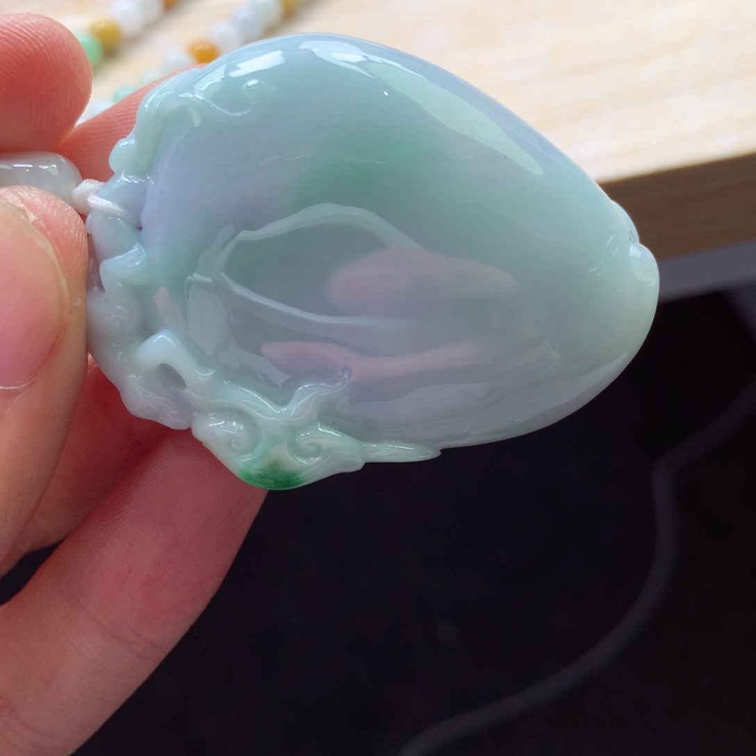 翡翠颈饰未镶嵌吊坠