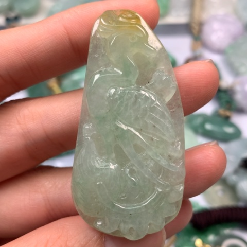 翡翠颈饰未镶嵌翡翠