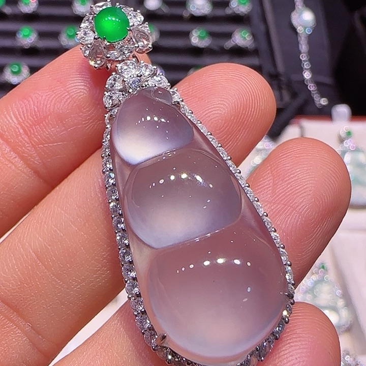 翡翠吊坠(不含链)18K金镶嵌吊坠