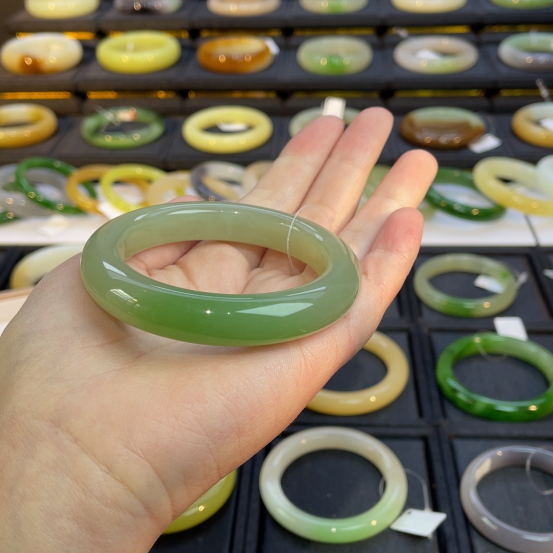 和田玉手镯未镶嵌那**✧