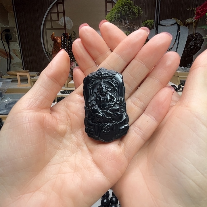 ༺***༻和田玉（墨玉）未镶嵌颈饰黄财