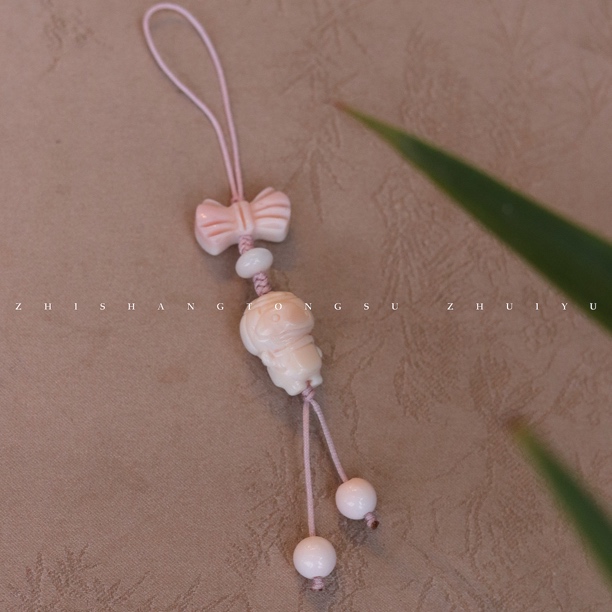 粉色小灯笼人蝴蝶结温柔百搭可爱手机链一条