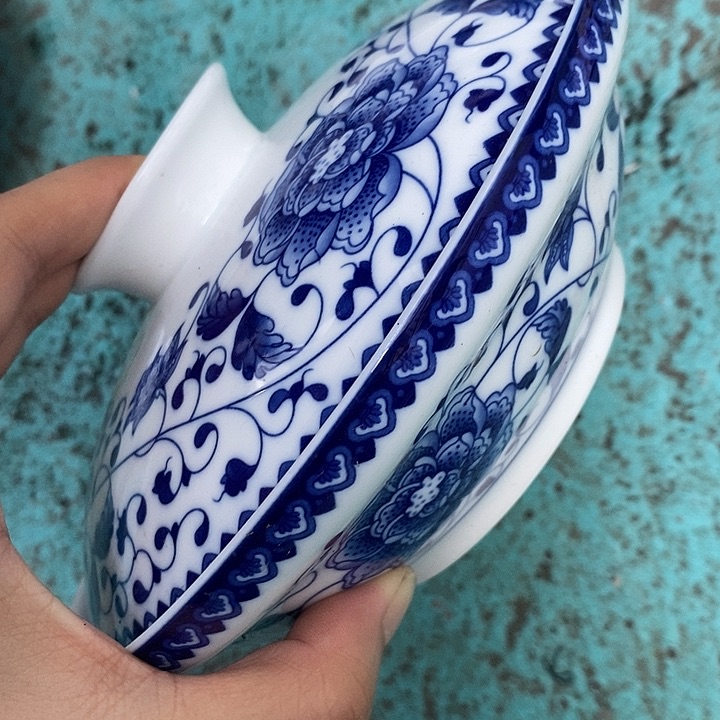 摆件青花缠 枝莲矮款合合器