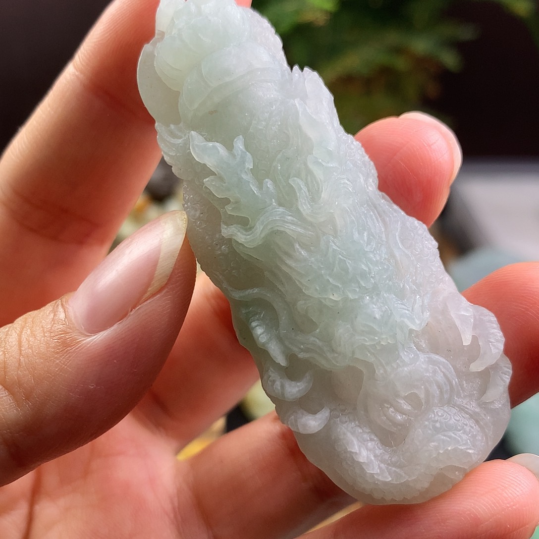 未镶嵌定制翡翠龙柱