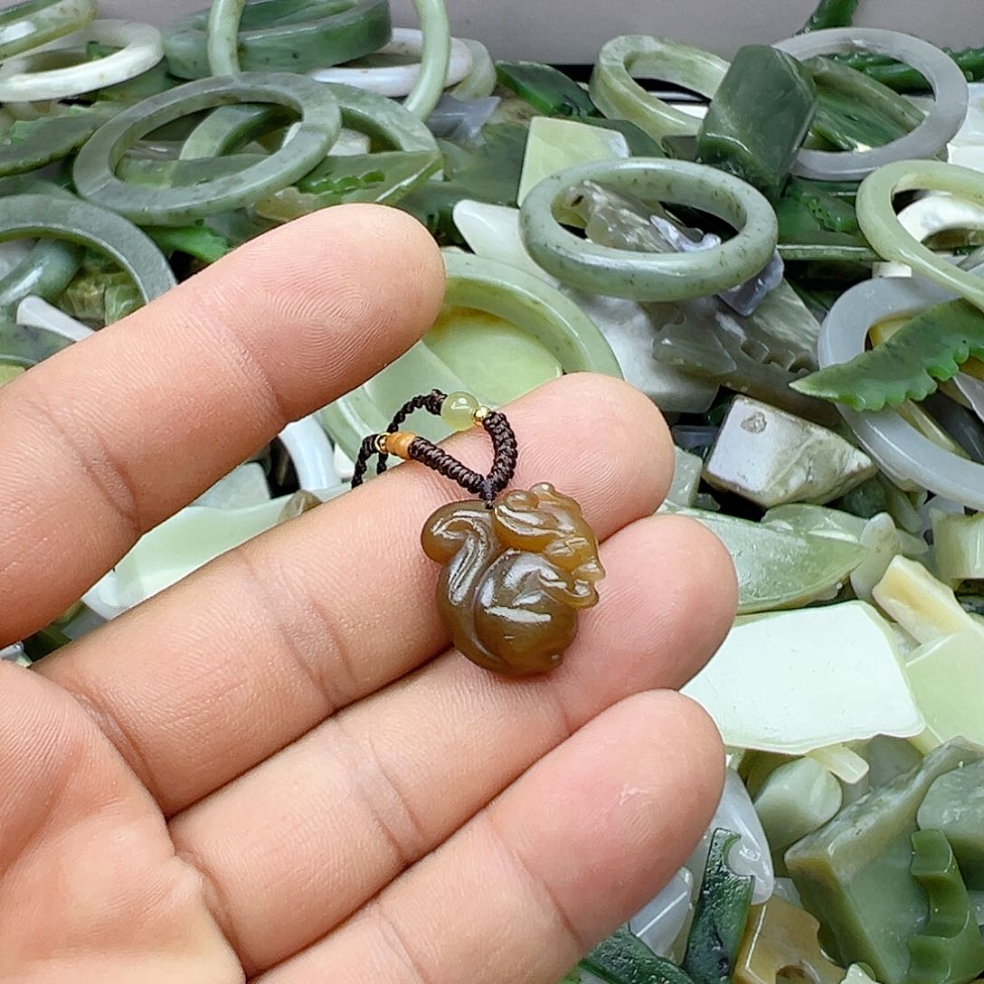 颈饰未镶嵌和田玉