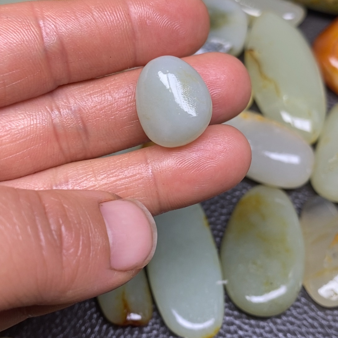 和田玉（糖玉）挂件未镶嵌