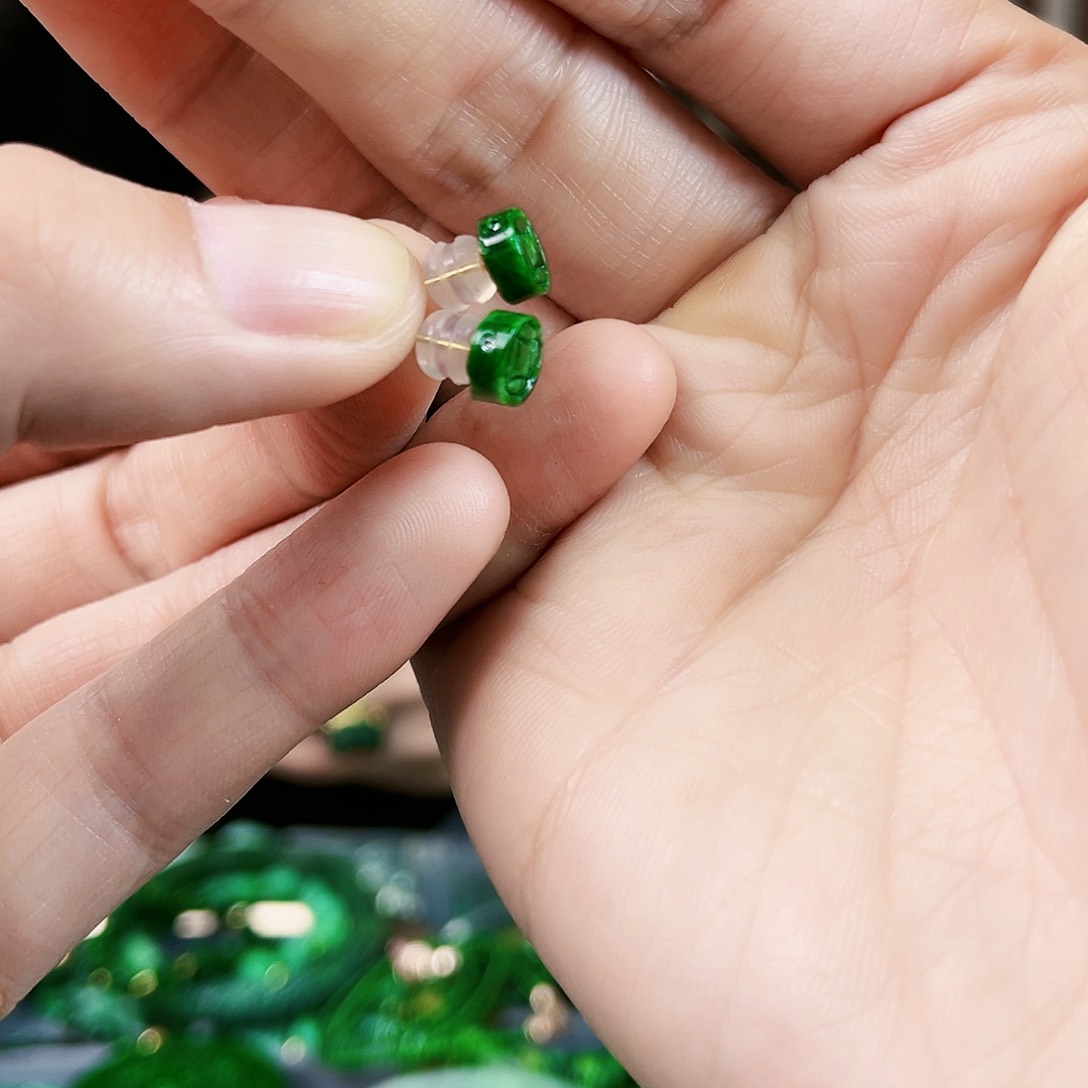 翡翠耳饰18K金镶嵌耳饰