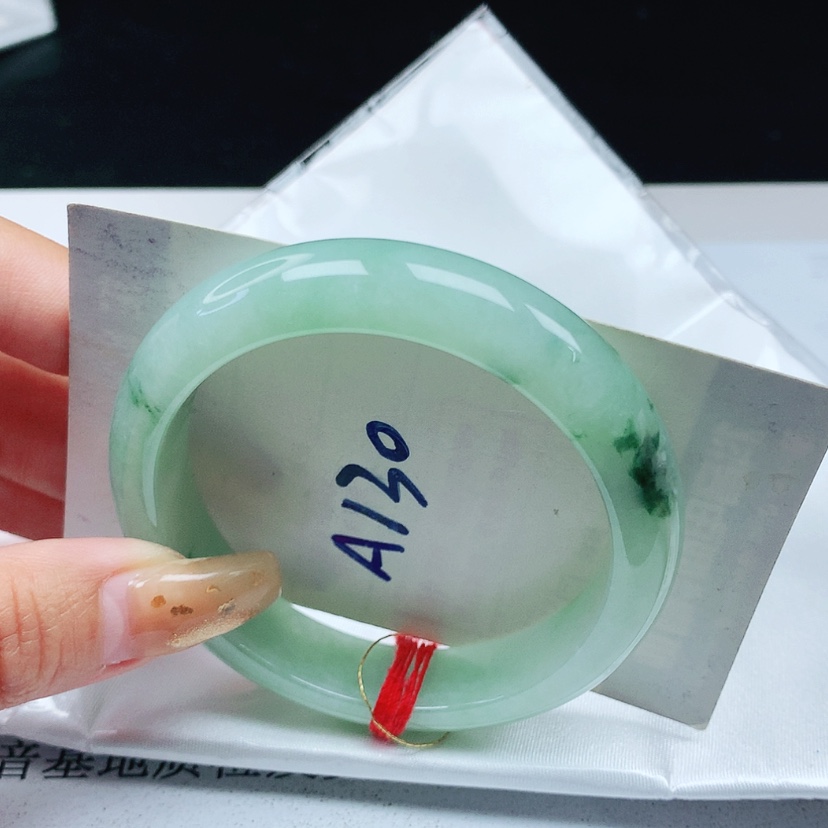 【闪购商品】翡翠手镯未镶嵌 正圈54+