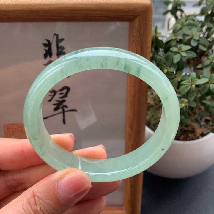 翡翠手镯未镶嵌翡翠手镯53贵妃有包容