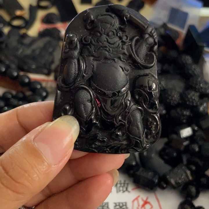 翡翠未镶嵌颈饰墨翠钟馗