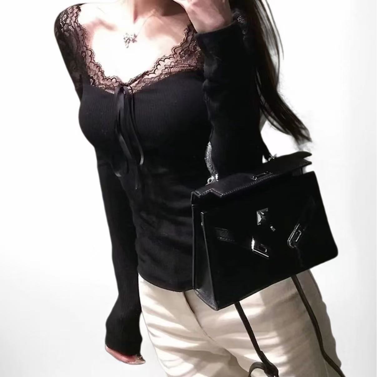 小路特体大码打底衫女秋季修身显瘦纯欲性感气质短款内搭长袖