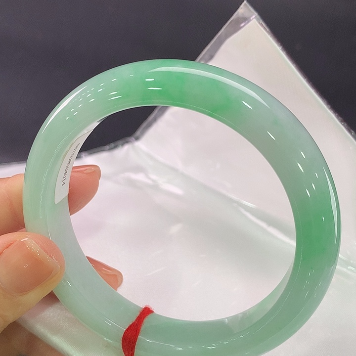 翡翠未镶嵌手镯正圈58-59