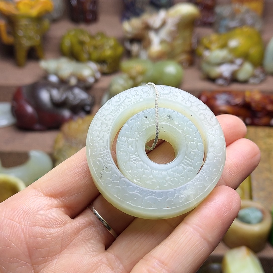 白玉菩提吊坠10。。