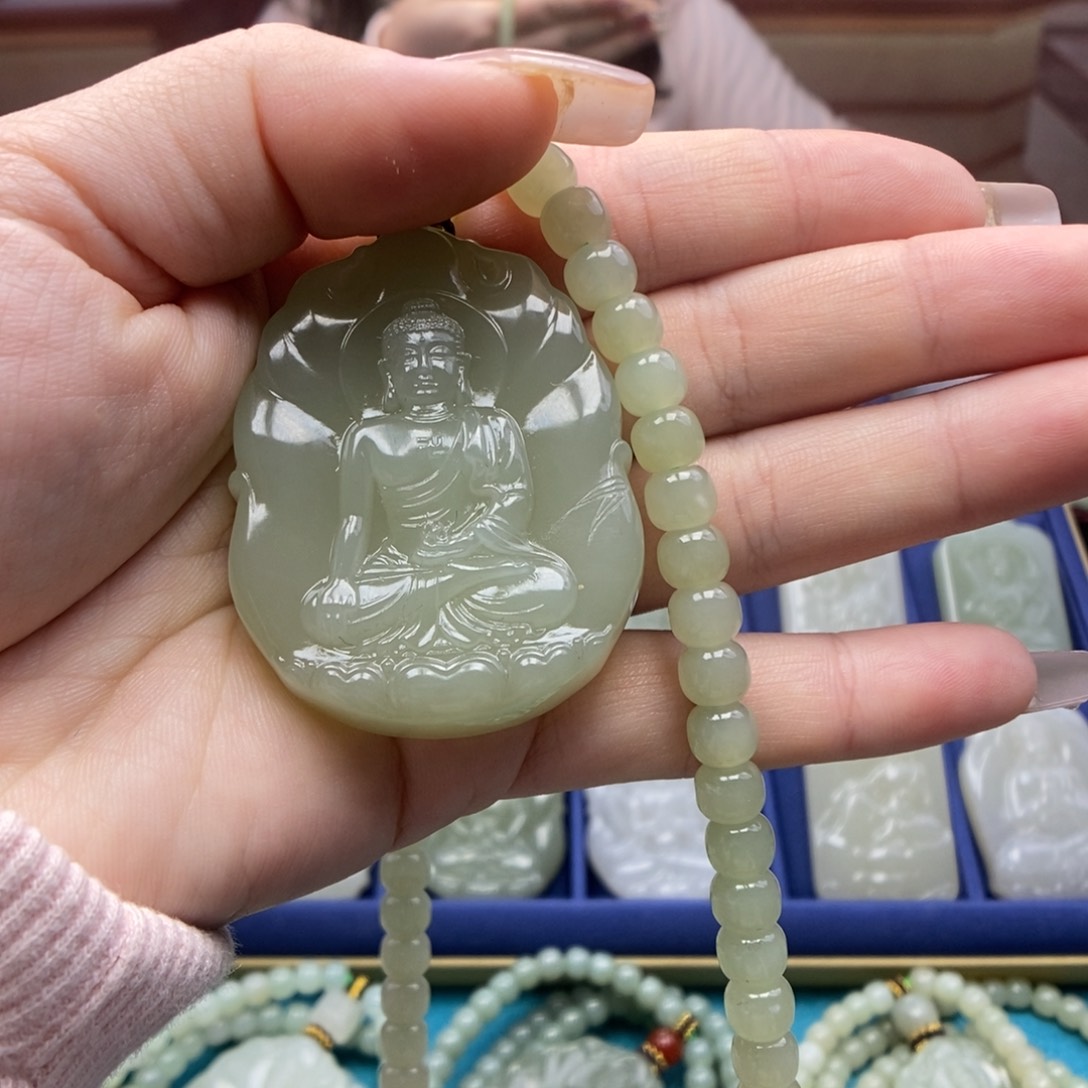 和田玉颈饰未镶嵌?***?