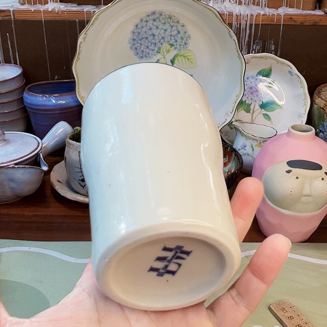 咖啡杯和水杯杯子茶杯