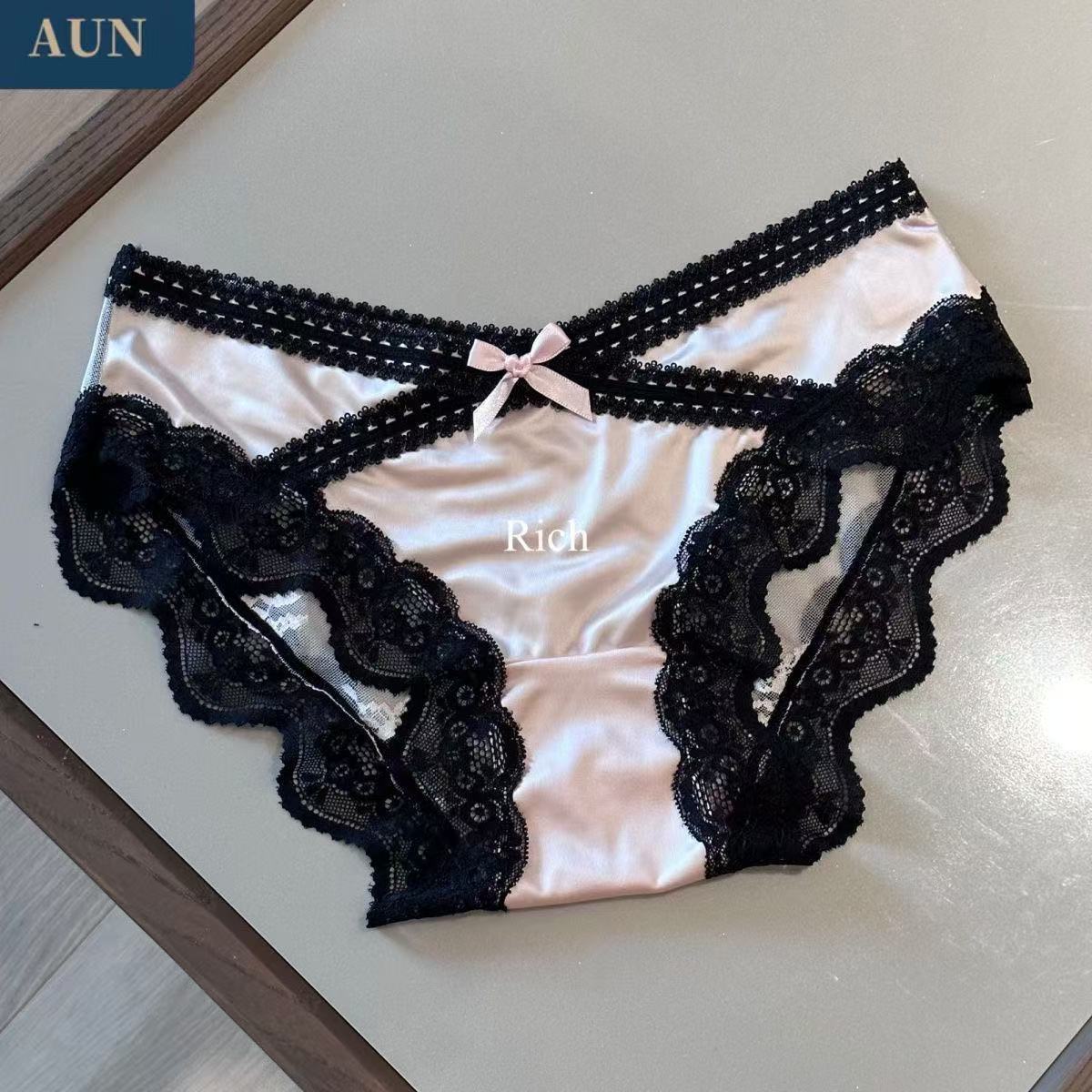 法式纯欲蕾丝少女抑菌内裤缎面透气包臀新款无痕中腰三角短裤