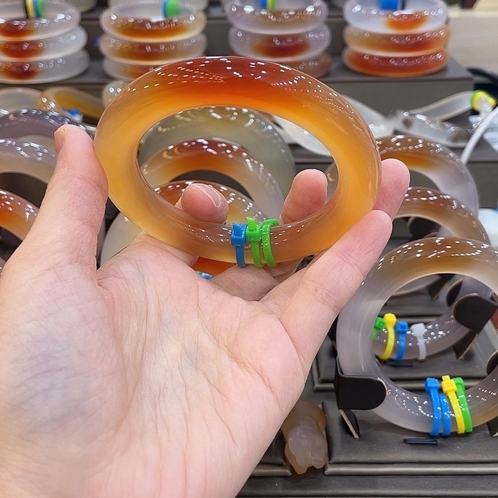 玛瑙/玉髓未镶嵌手镯11