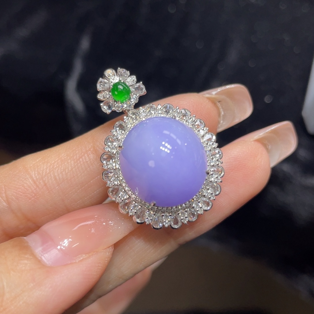 翡翠颈饰18K金镶嵌天然缅甸翡翠