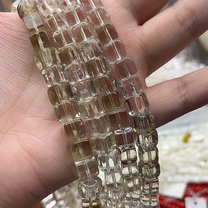 未镶嵌玛瑙/玉髓珠宝半成品一条7.5mm左右水晶方糖