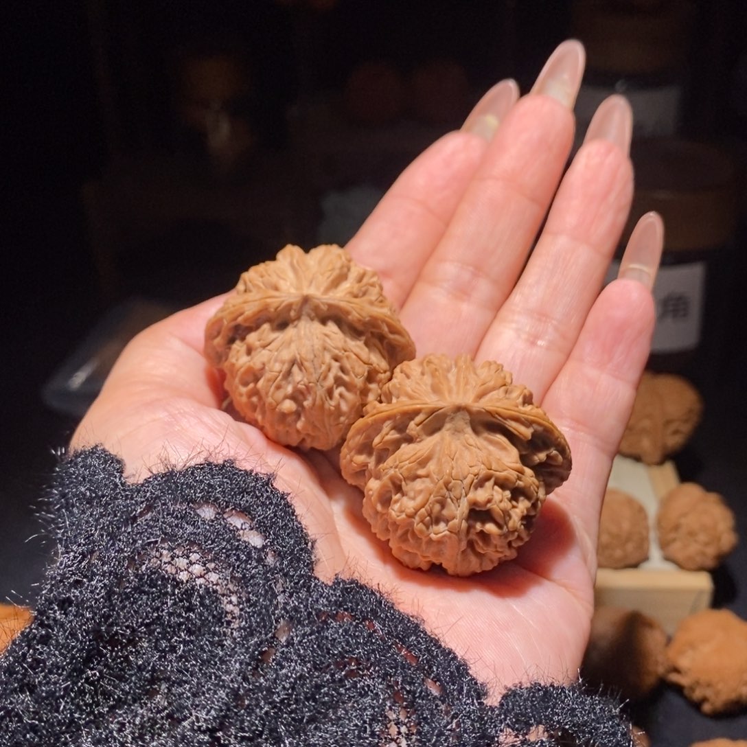 文玩核桃吊坠苹果40