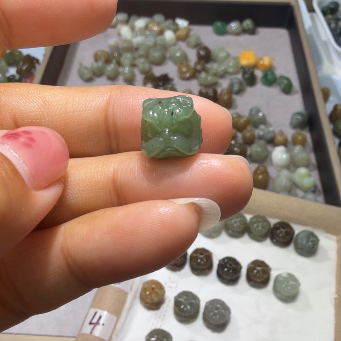 和田玉未镶嵌珠宝奇石