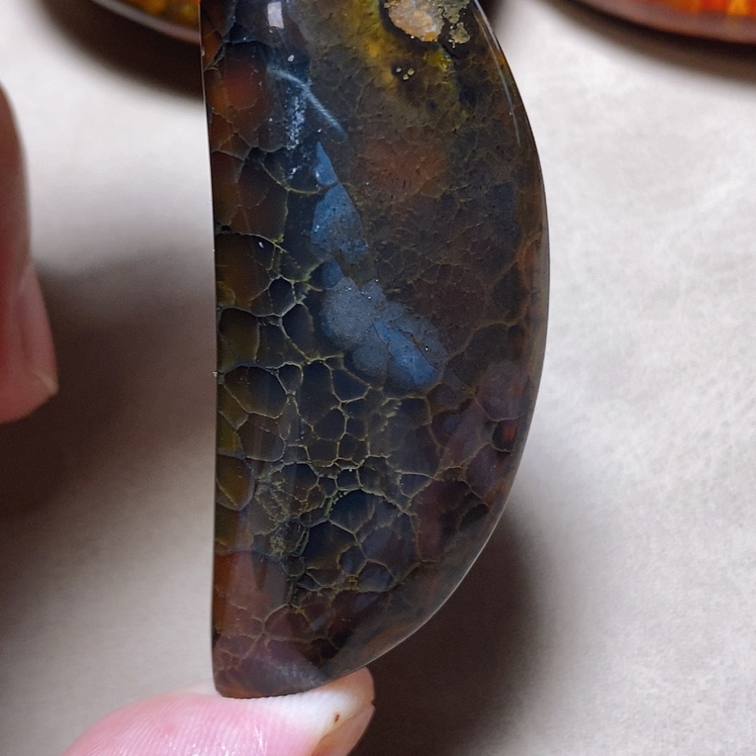 未镶嵌颈饰玛瑙/玉髓东*