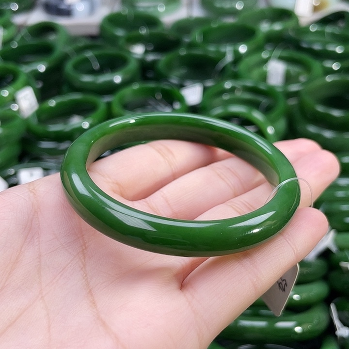 未镶嵌手镯和田玉（碧玉）