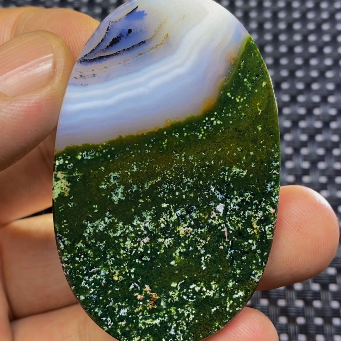 玛瑙/玉髓颈饰未镶嵌路*