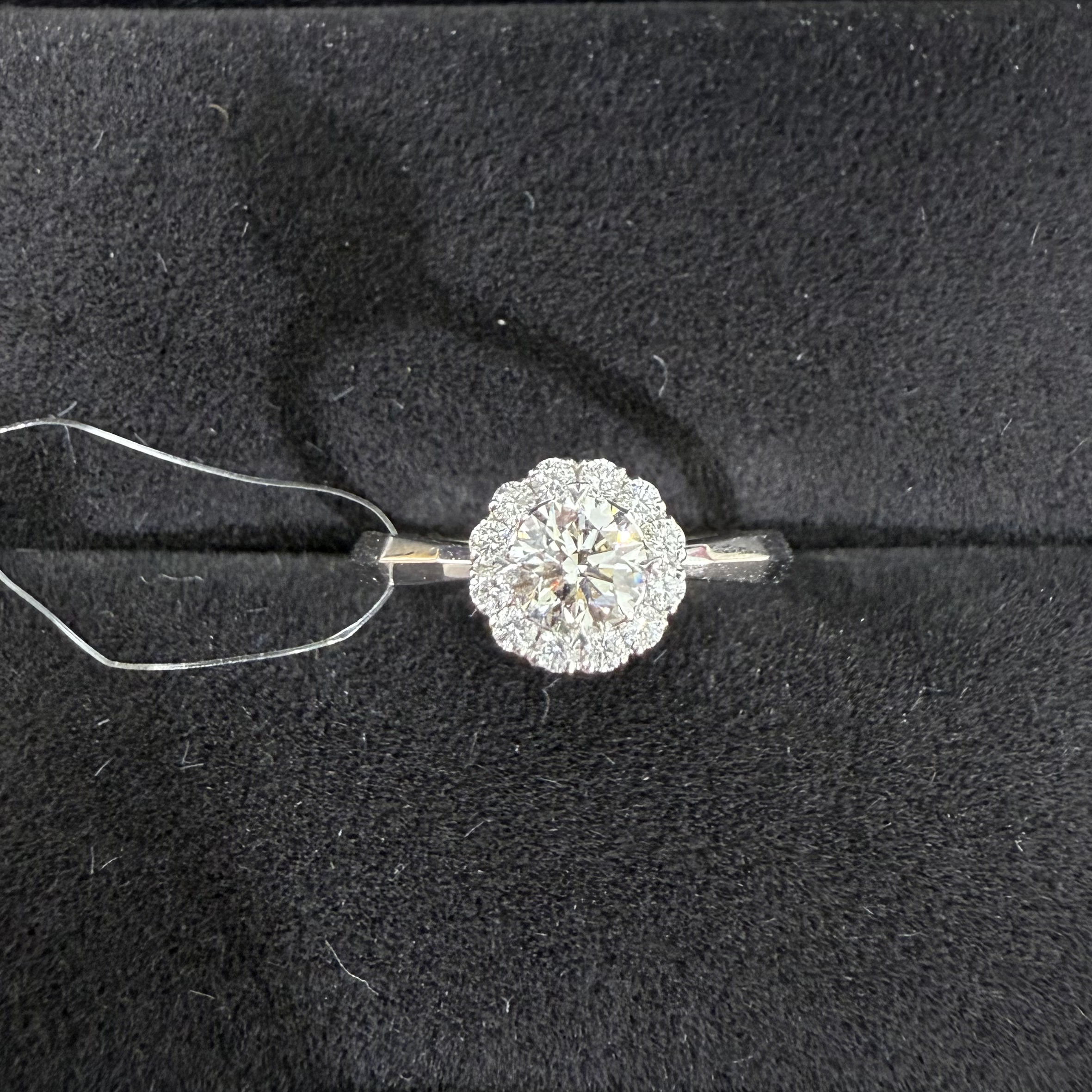 18k38分圆包天然钻石戒指F2109007