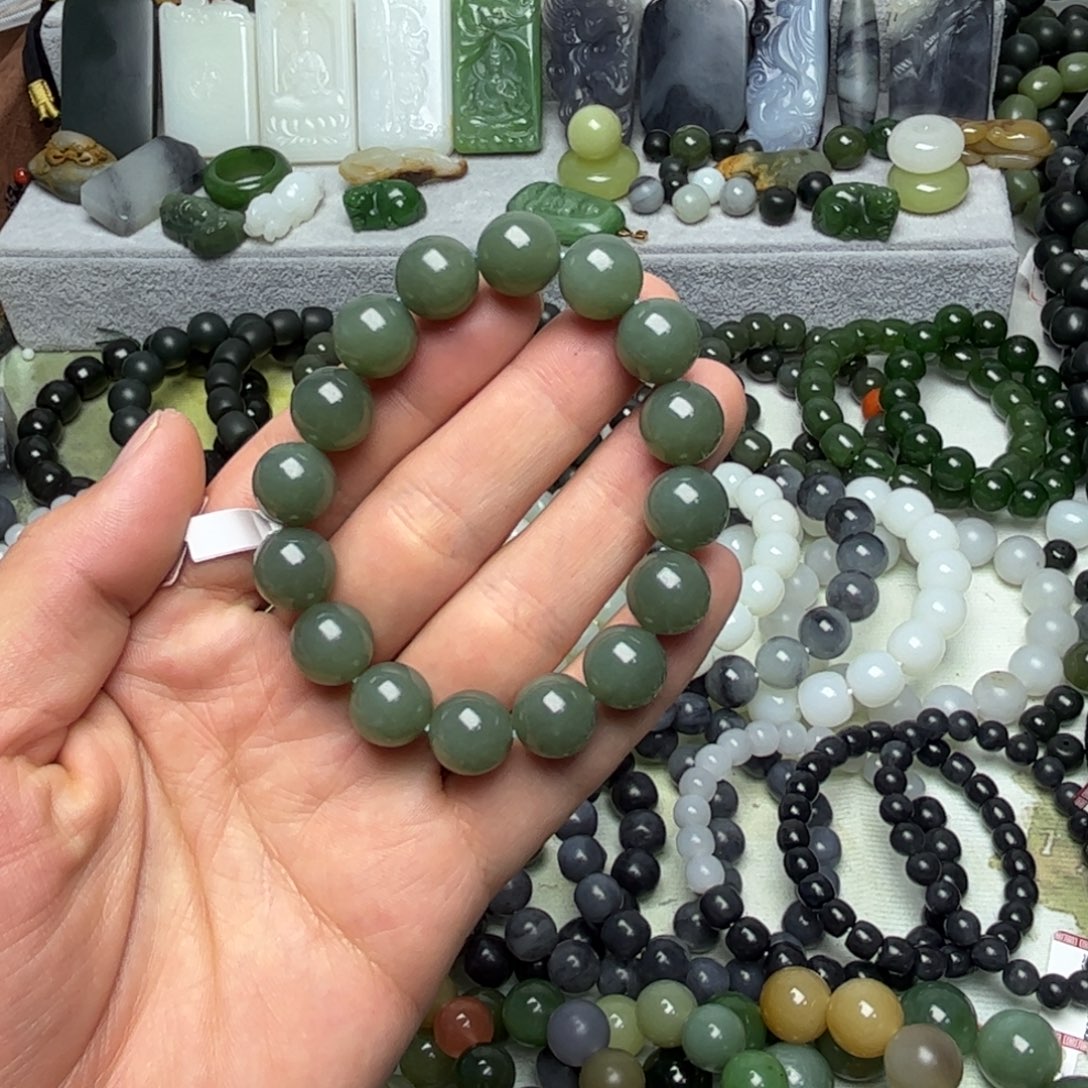 和田玉未镶嵌手串新疆且末老12