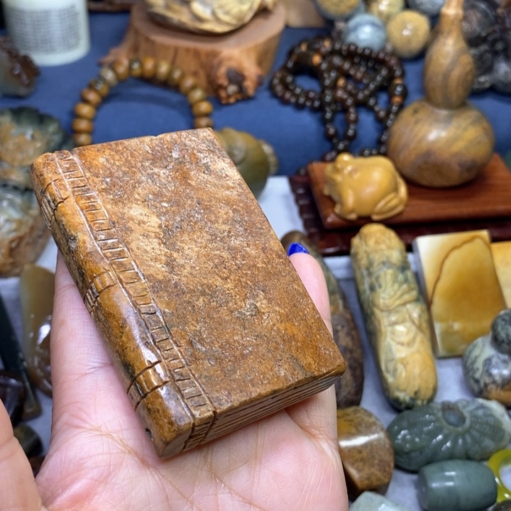 岫岩河磨玉（透闪石质玉）特价未镶嵌