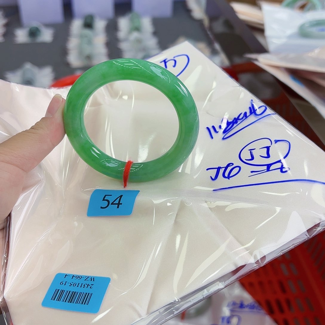 翡翠手镯未镶嵌精品*圈口54/56