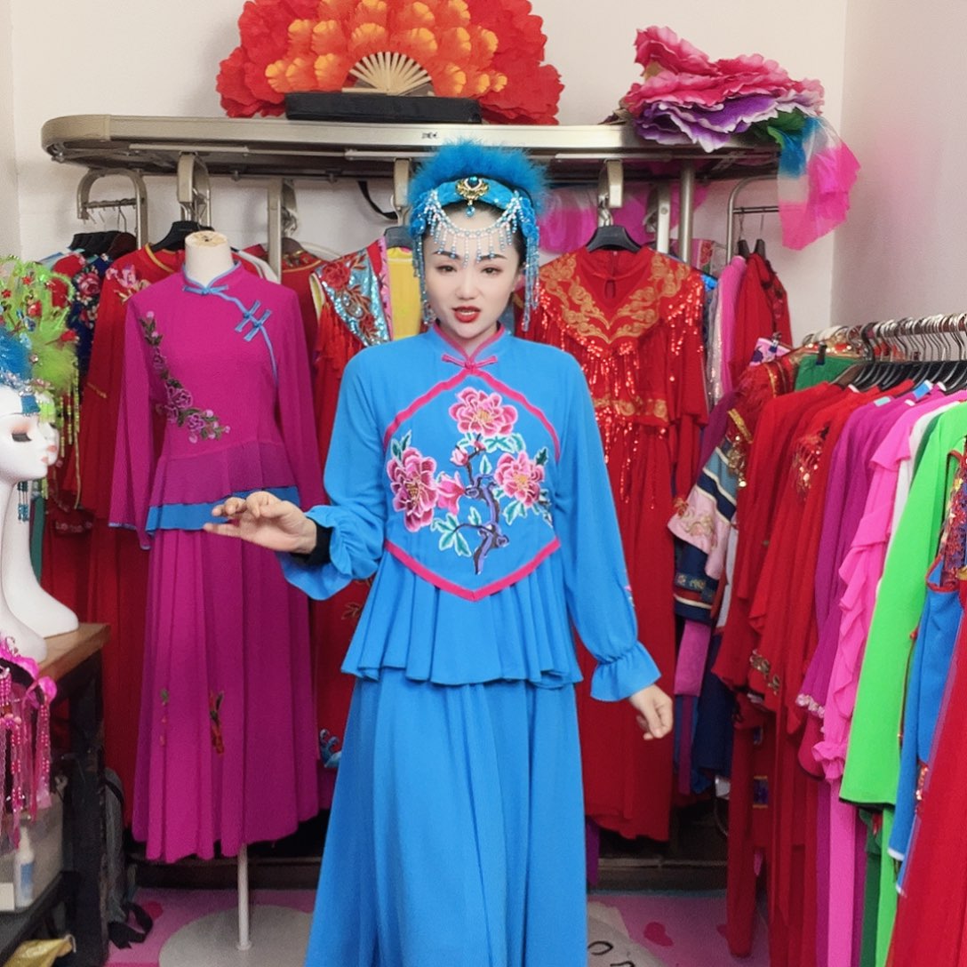 大秧歌衣服加裙子果绿色