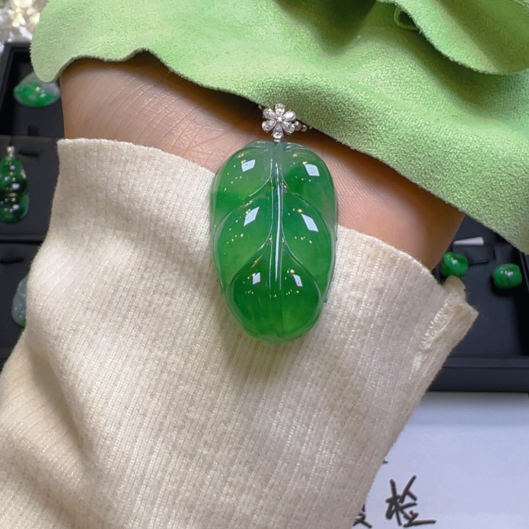 翡翠18K金镶嵌吊坠(不含链)