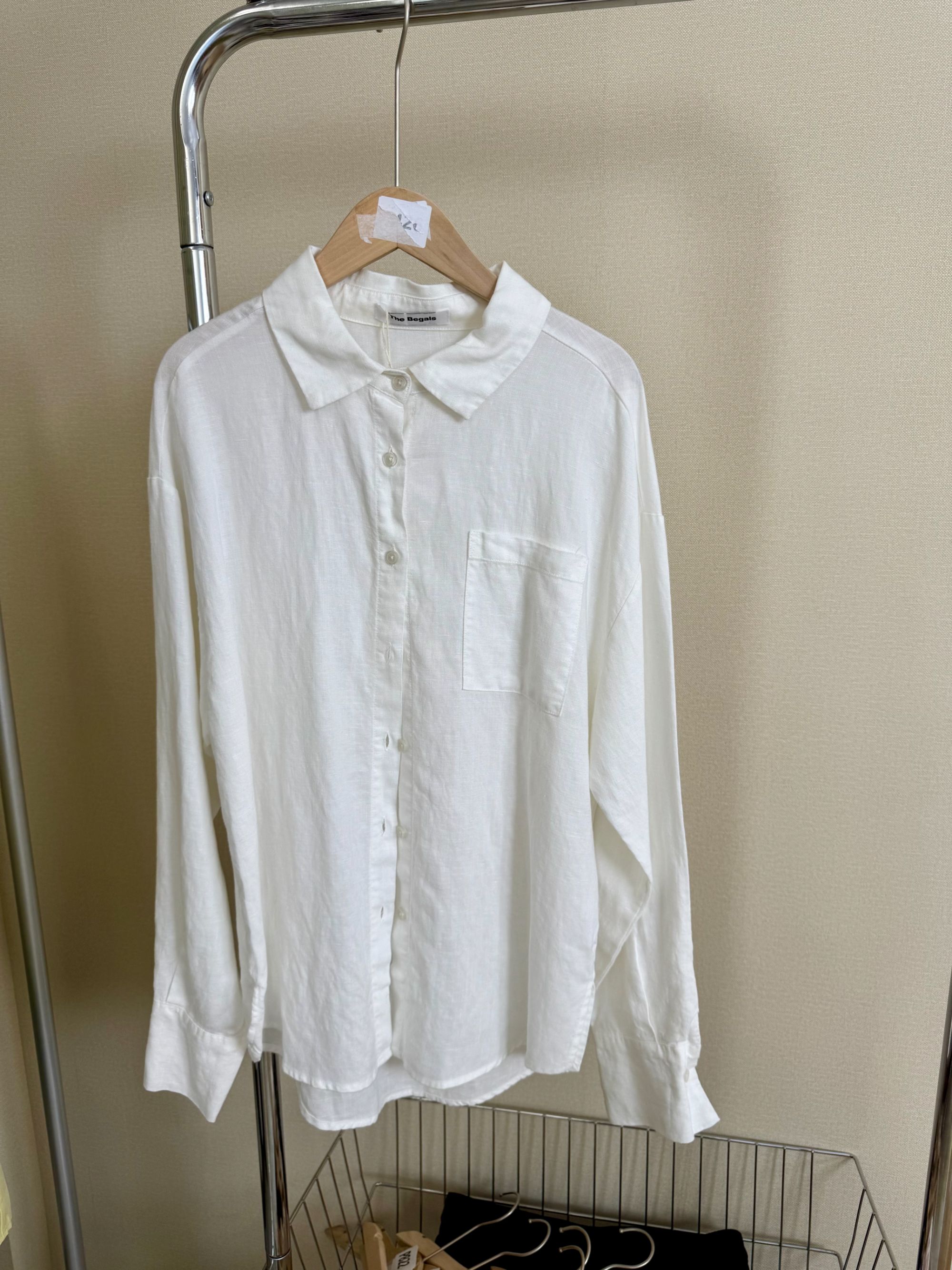 菲菲惊喜社 纯白百分百雨露麻衬衫