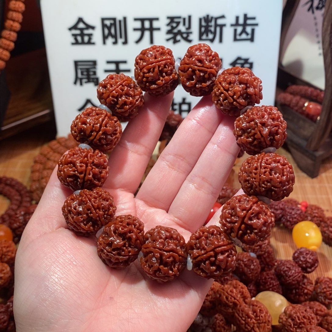 金刚菩提吊坠236瓣素