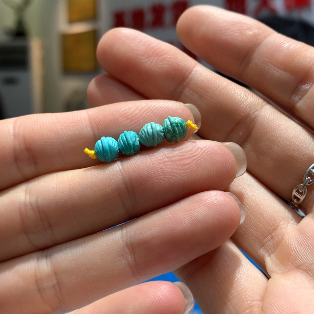 绿松石配饰未镶嵌