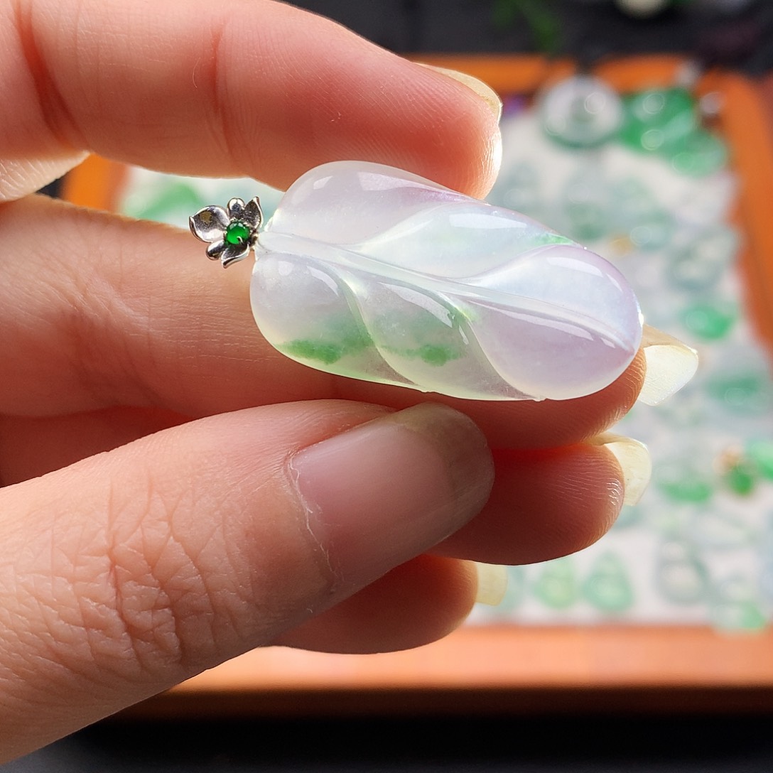 吊坠(不含链)18K金镶嵌翡翠叶子