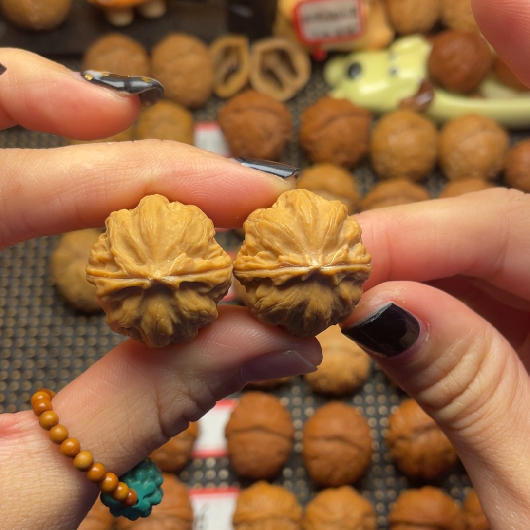 文玩核桃吊坠25尺全品小八棱00011