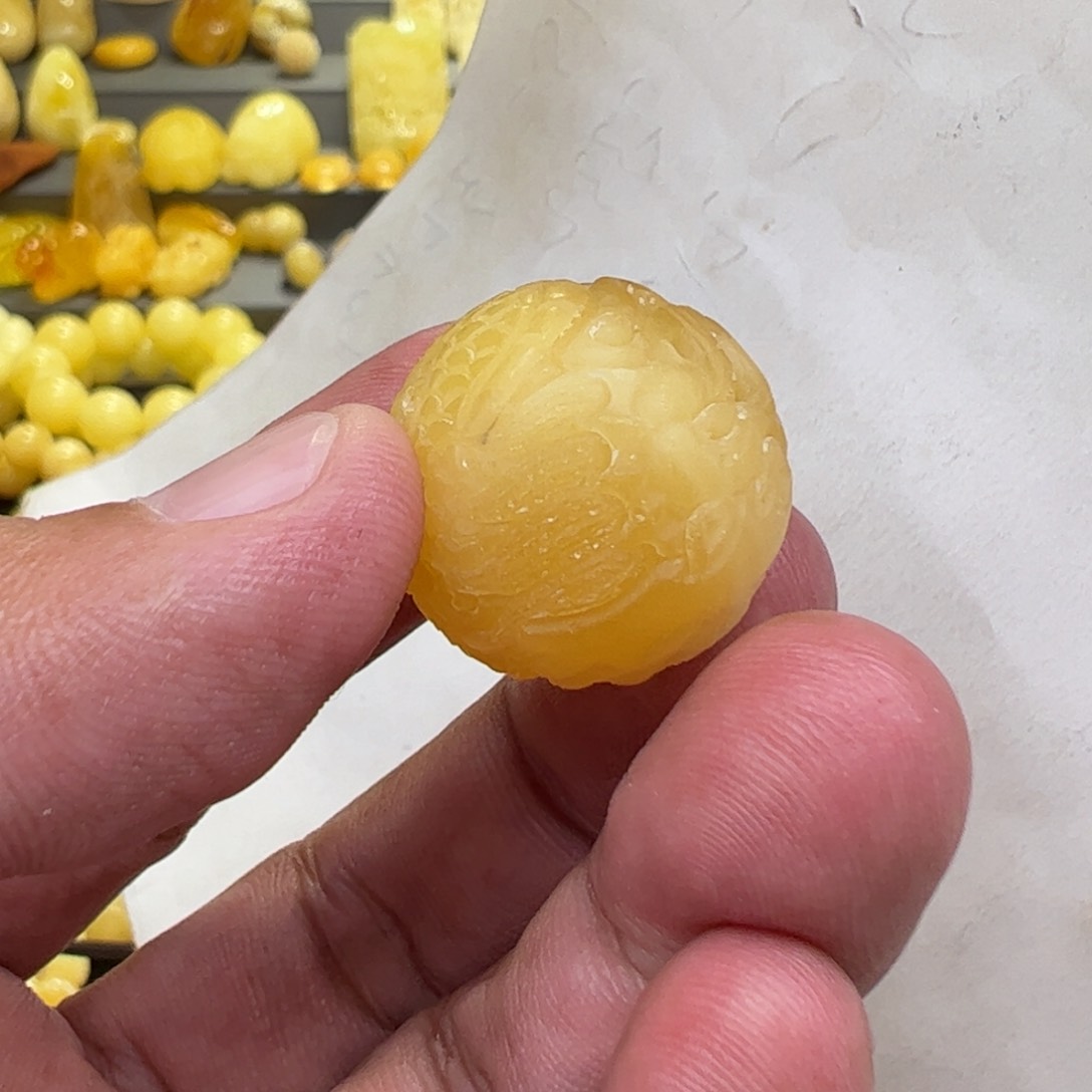 【闪购商品】琥珀裸石未镶嵌大*话6.38克