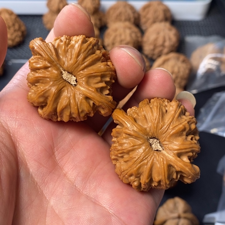 桃核吊坠676446788