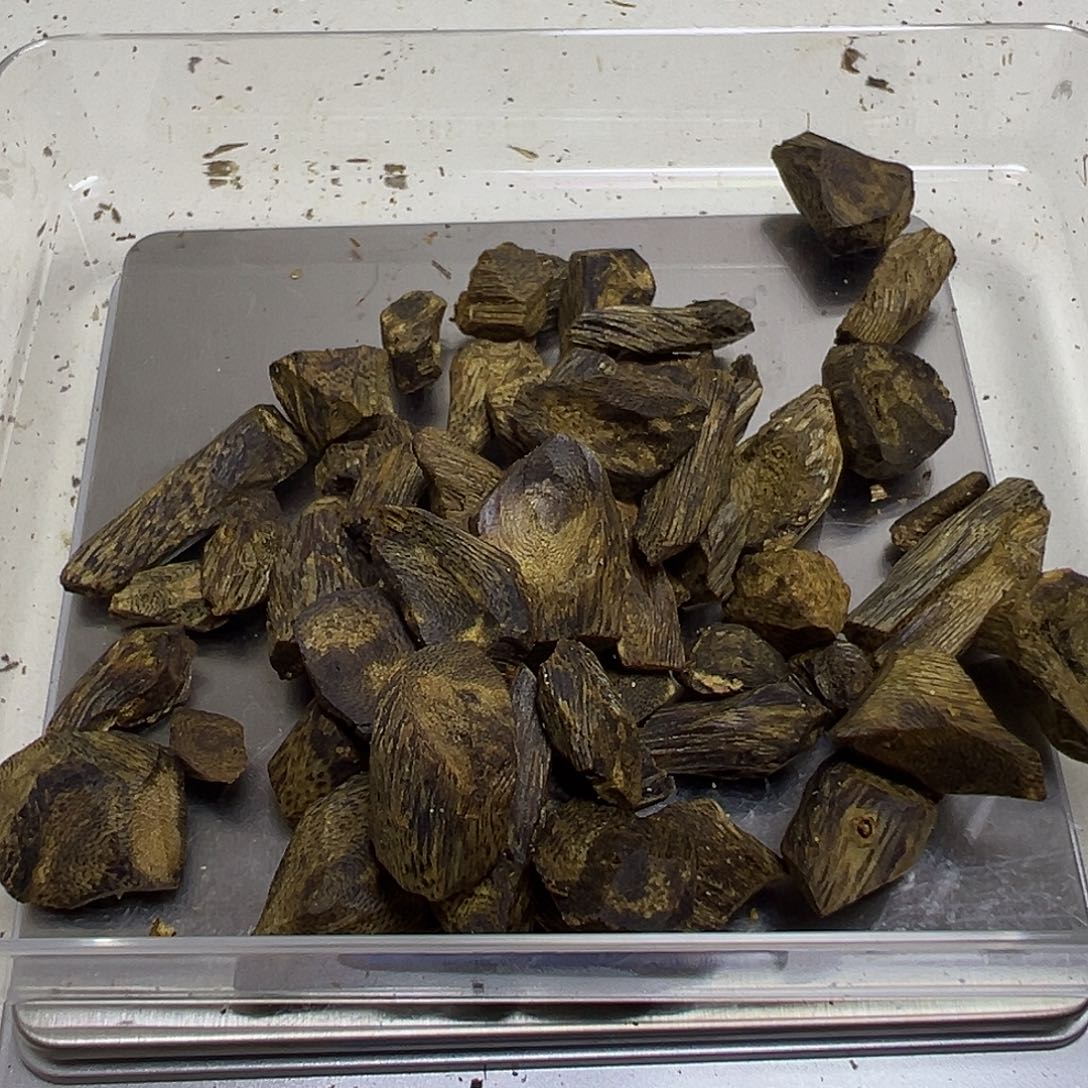 *****沉香沉香碎屑乌身圆叶熏香料30克