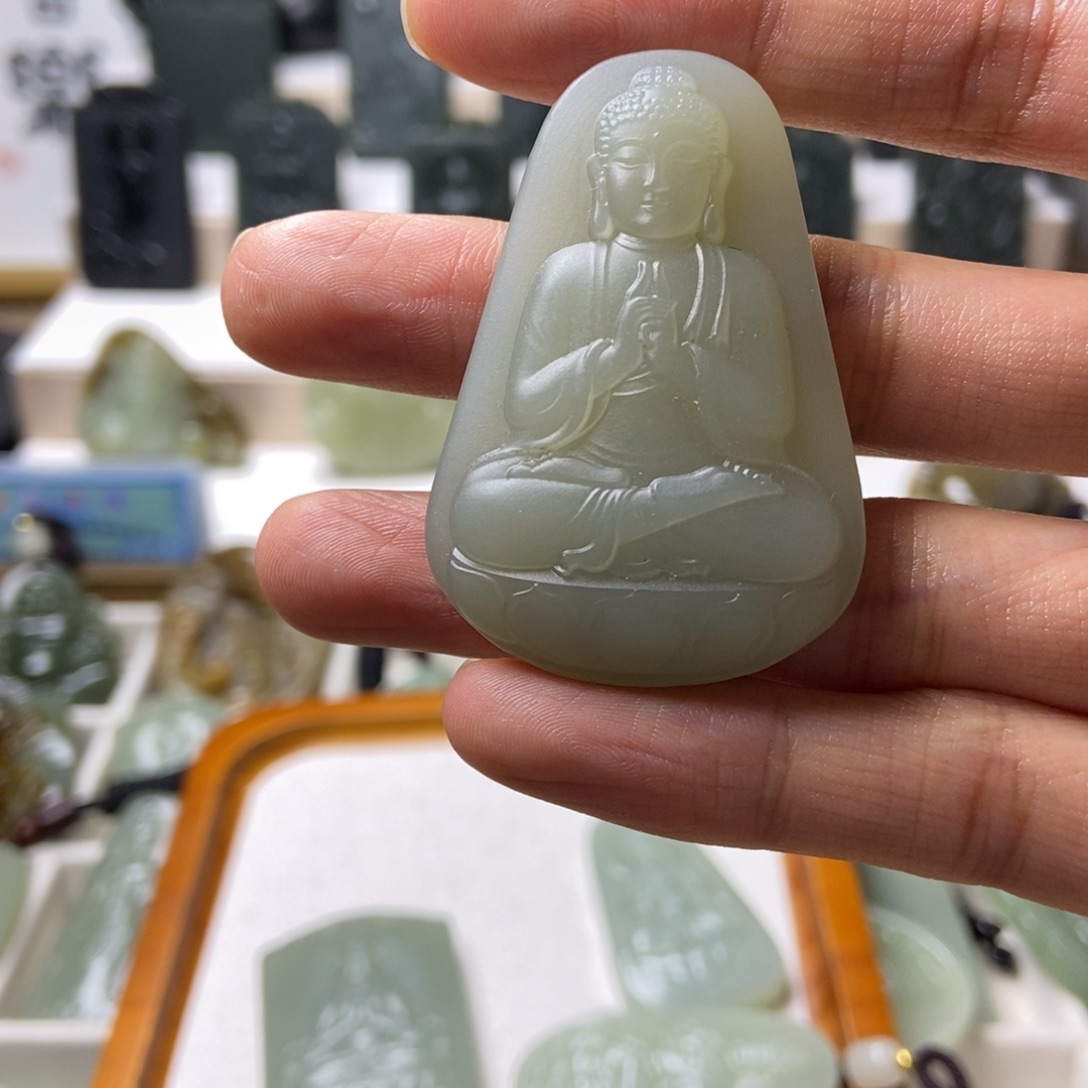 和田玉未镶嵌颈饰