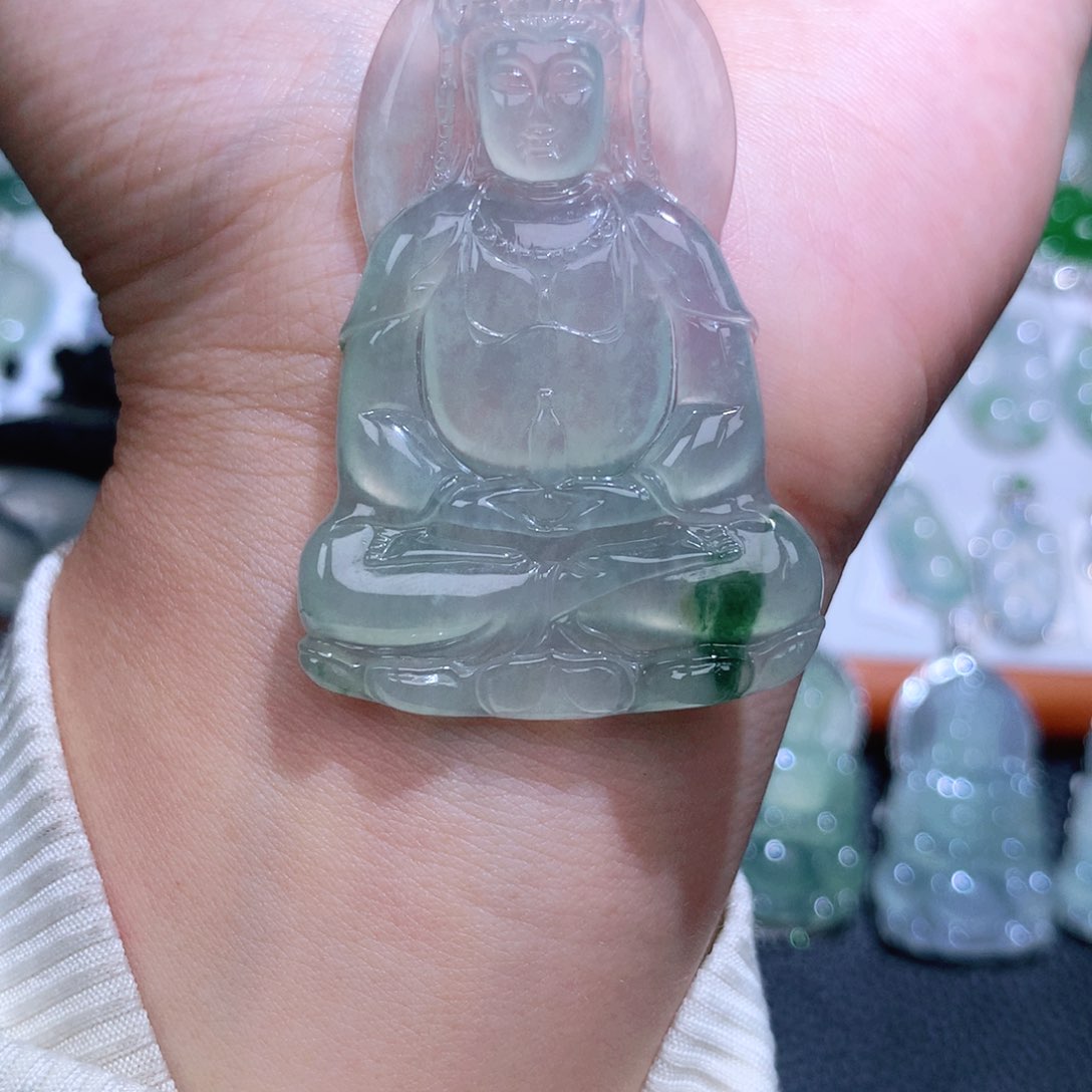 翡翠未镶嵌颈饰素衣