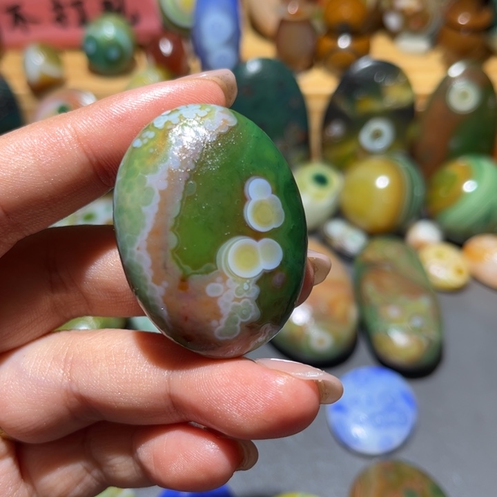 金***蛙玛瑙/玉髓未镶嵌颈饰