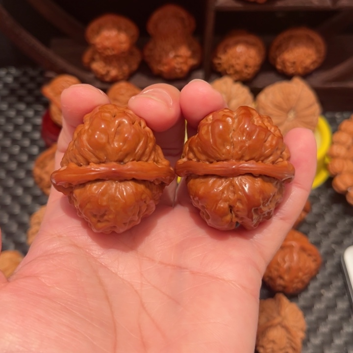 文玩核桃把件蛤蟆头