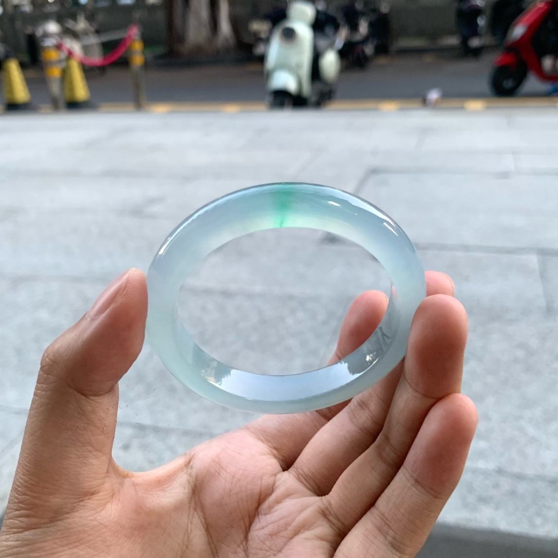 天然缅甸翡翠a货50冰绿金丝翠（放漏）